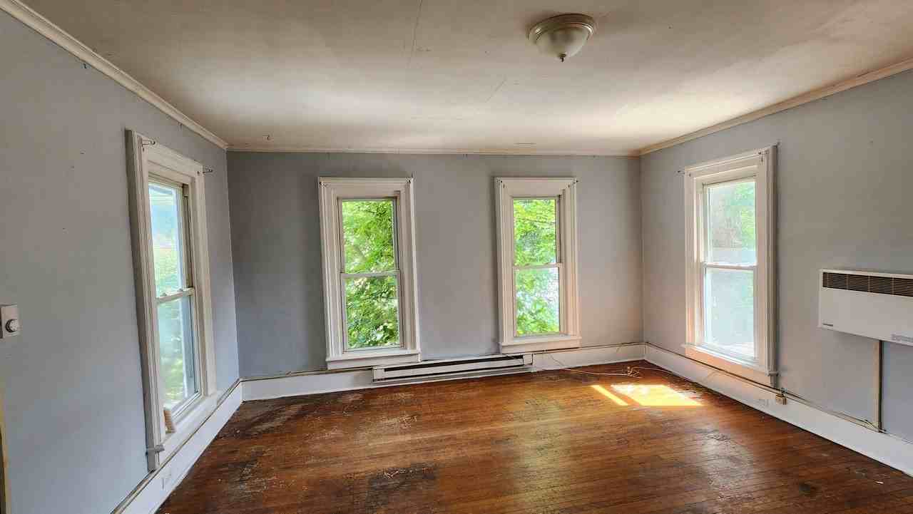 208 Congress St - Photo 7 of 11