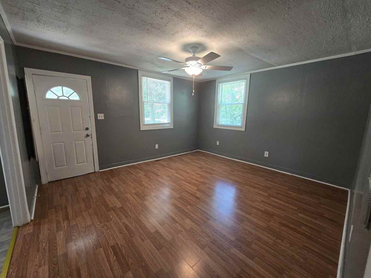 3401 Meade St - Photo 2 of 15
