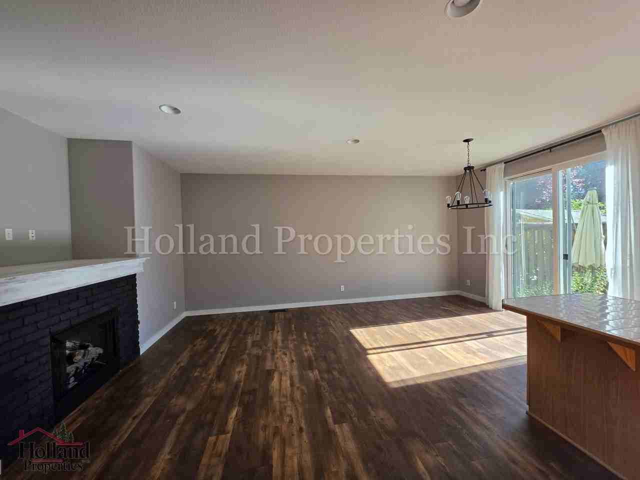 3255 Sw 179th Ter - Photo 7 of 22