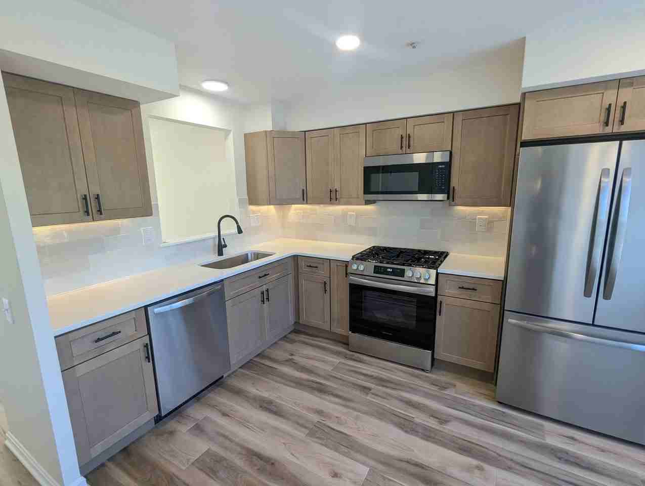 7122 Collinsworth Pl - Photo 5 of 50