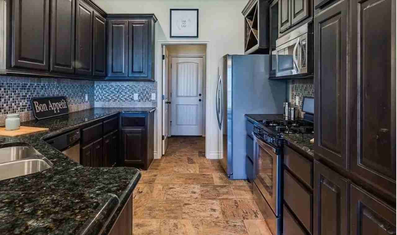16301 Iron Tree Ln - Photo 4 of 25