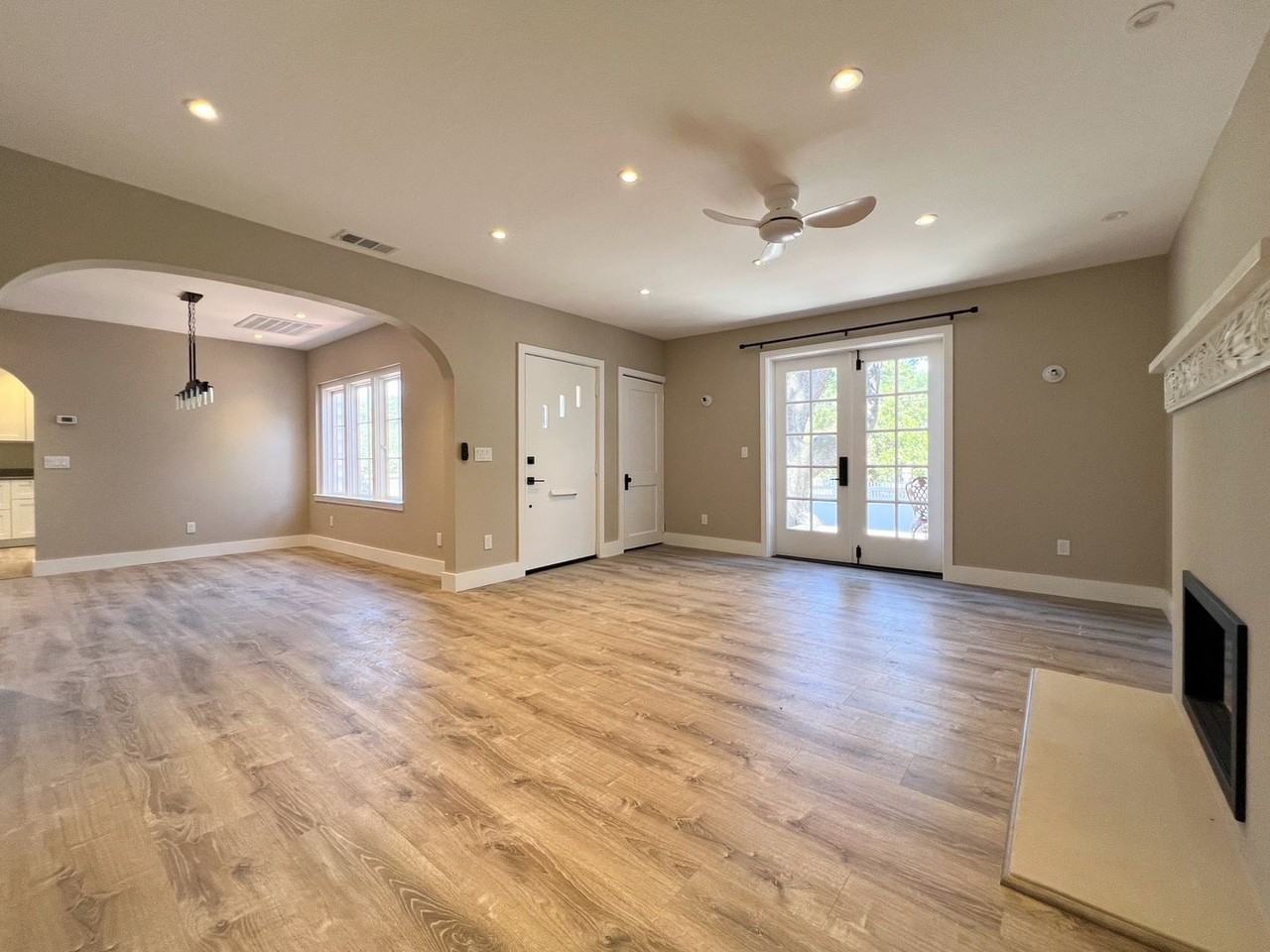 1567 Silverado Trl - Photo 5 of 28