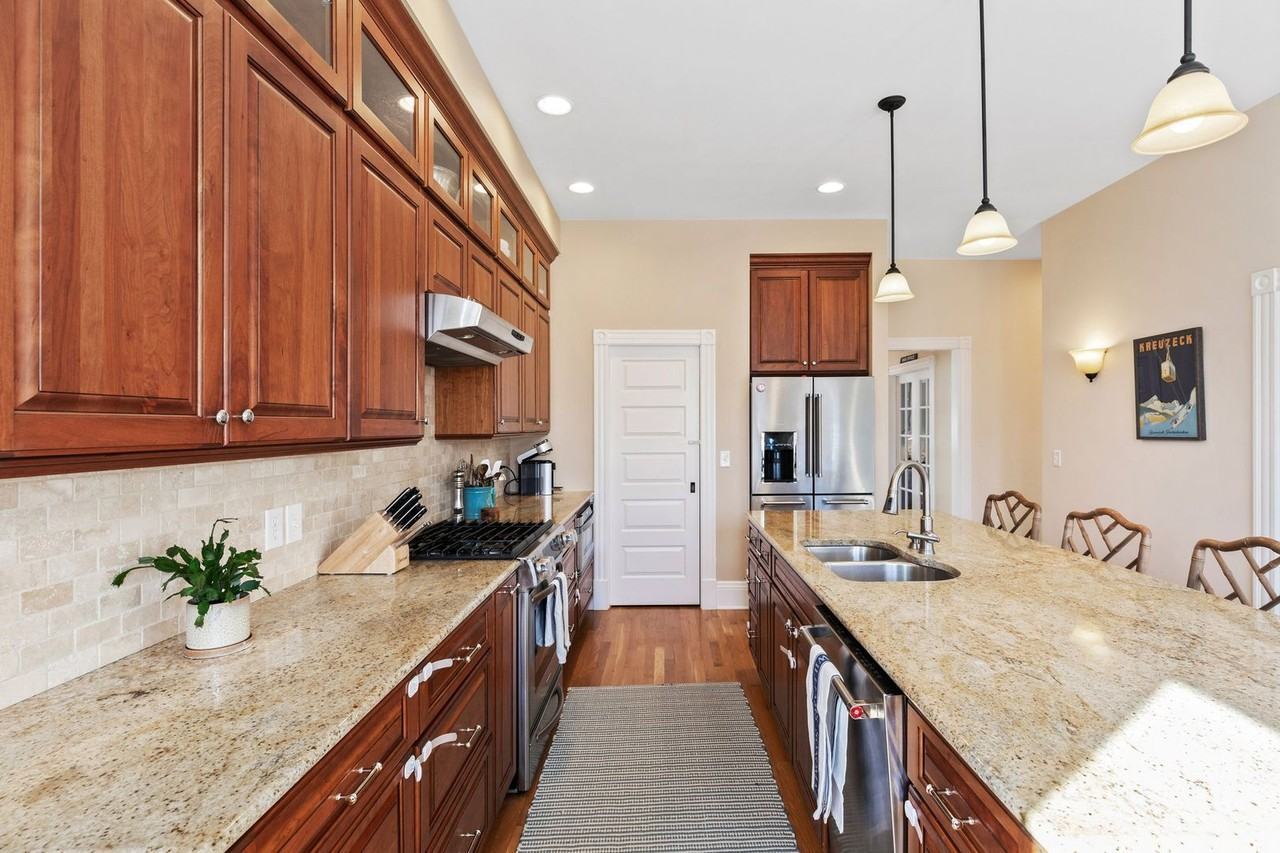 1511 N Nevada Ave - Photo 3 of 19