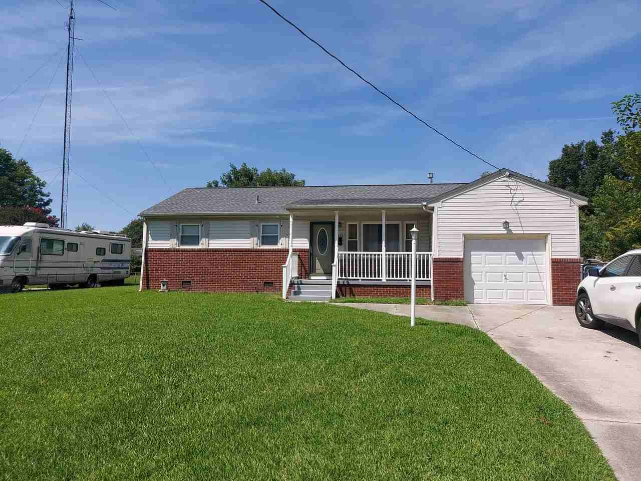 5456 Shadowwood Dr - Photo 3 of 38