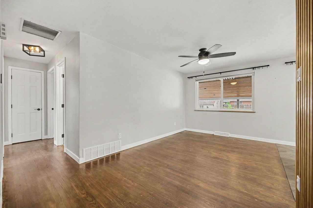 6762 Harlan St - Photo 4 of 31