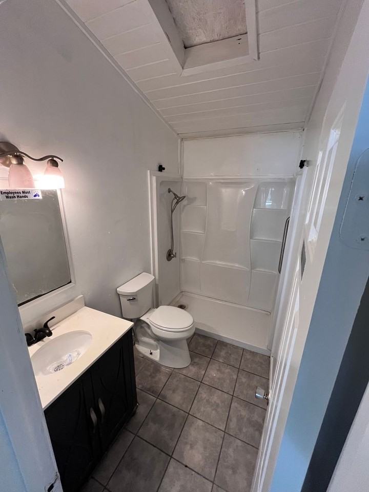 3216 Milstead Rd - Photo 6 of 9