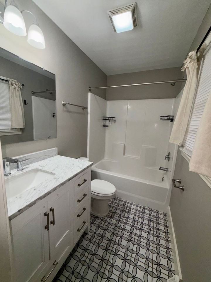 206 Wesley St - Photo 7 of 8
