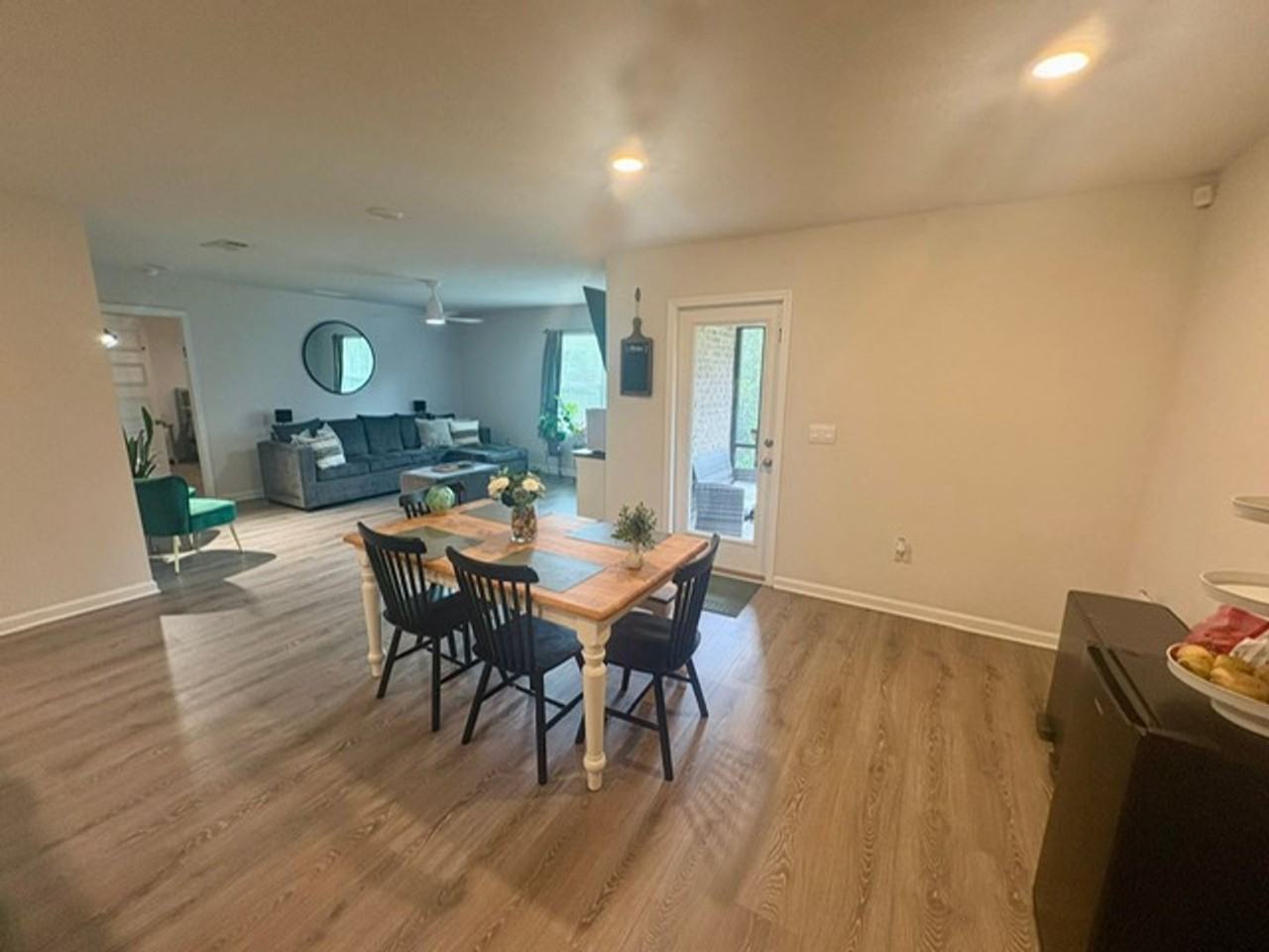 6727 Sarah Ann Way - Photo 4 of 15
