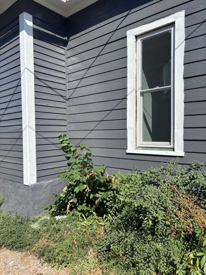819 W 11th St - Photo 4 of 10