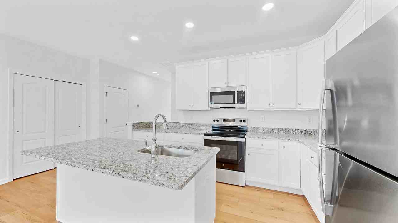 139 139 Totter Way - Photo 2 of 21