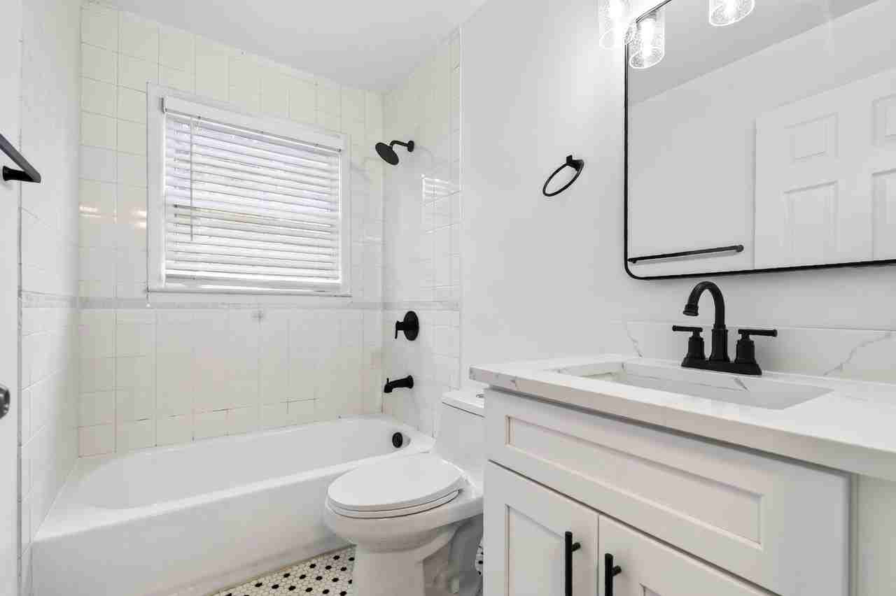 830 Moreland Ave Se - Photo 6 of 9