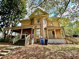 featured image of 304 Transylvania Park