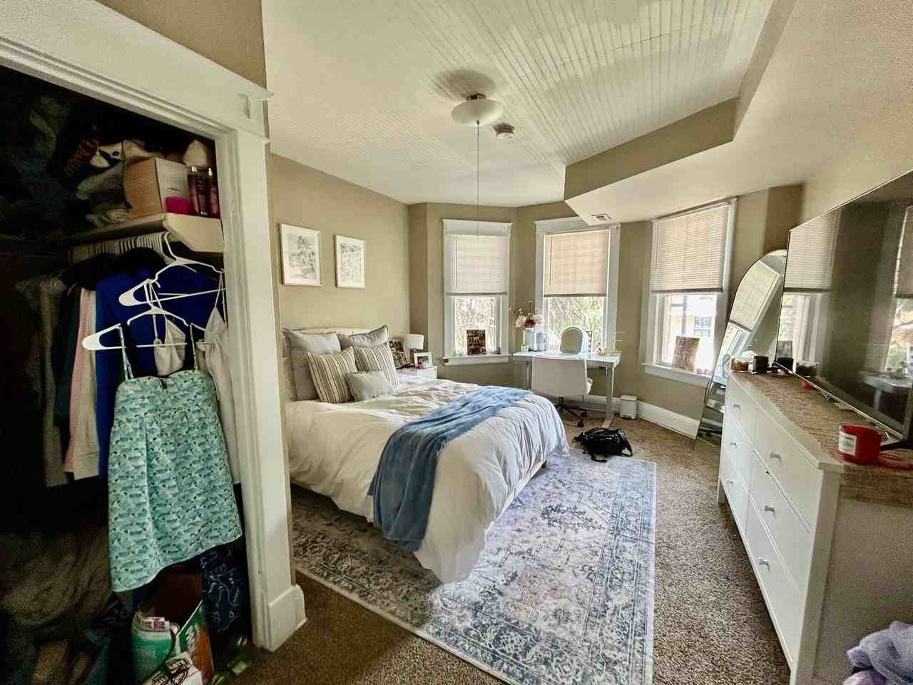 304 Transylvania Park - Photo 5 of 10