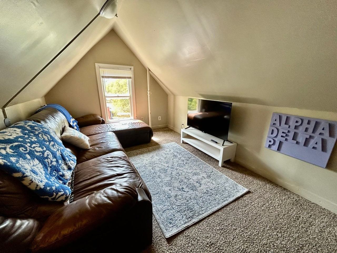 304 Transylvania Park - Photo 7 of 10