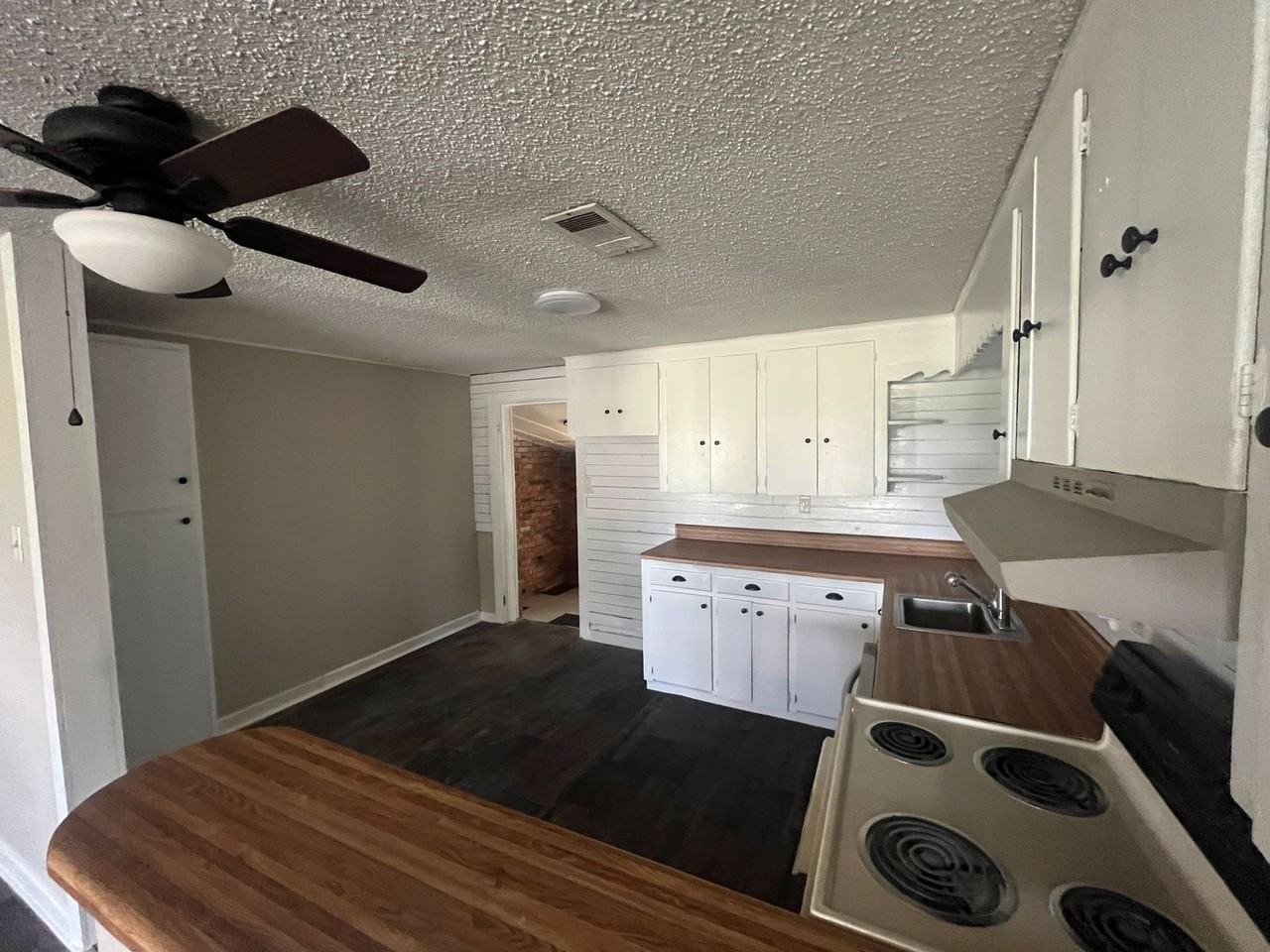 1105 Lingo Rd - Photo 5 of 16
