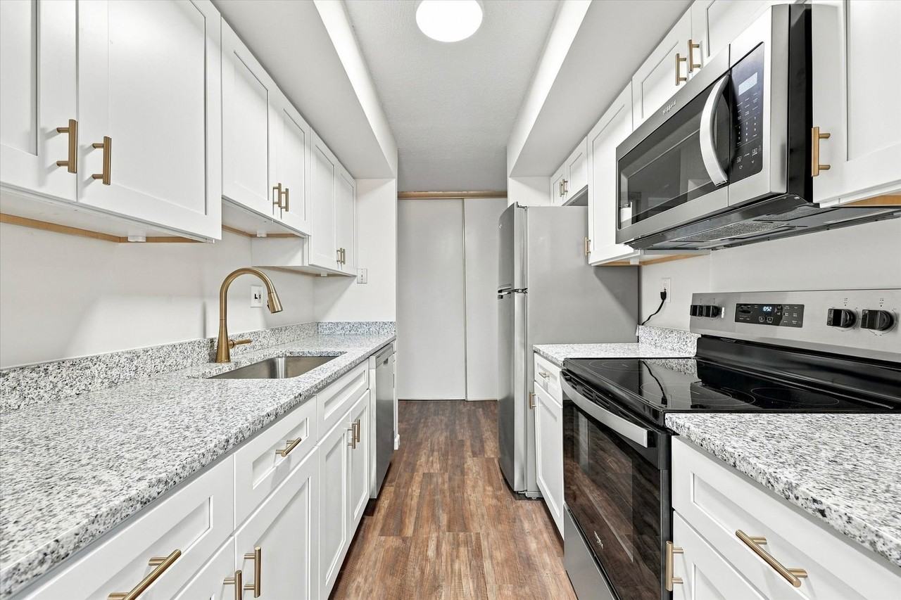 1424 Valley Dr