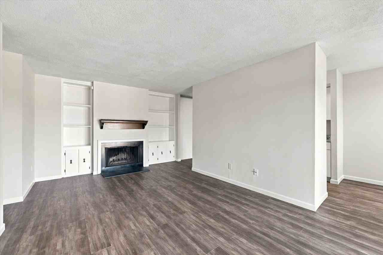 1424 Valley Dr - Photo 4 of 19