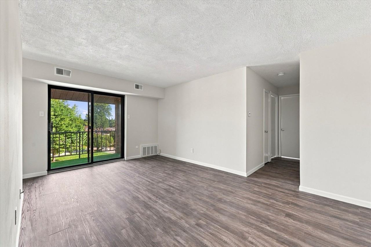 1424 Valley Dr - Photo 6 of 19