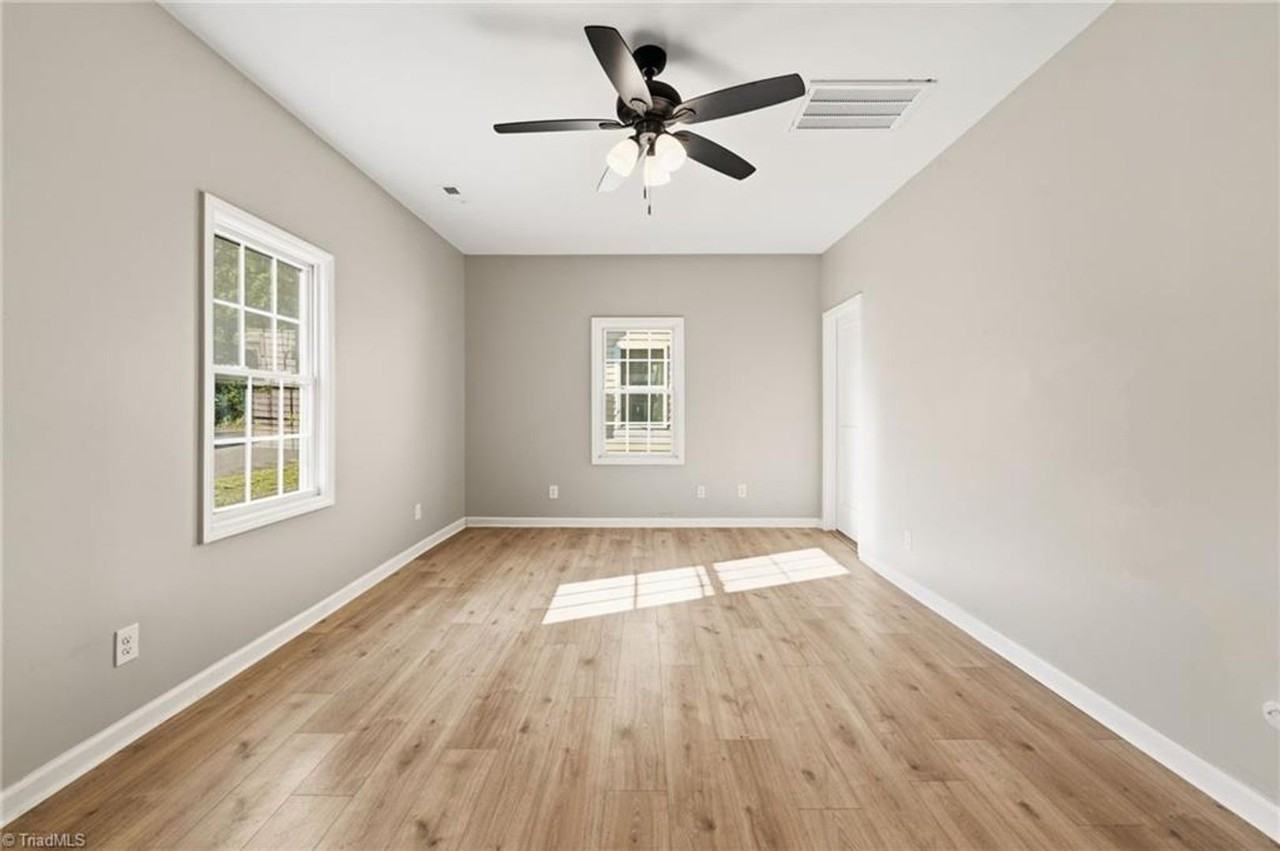 1805 Se Center St - Photo 5 of 28