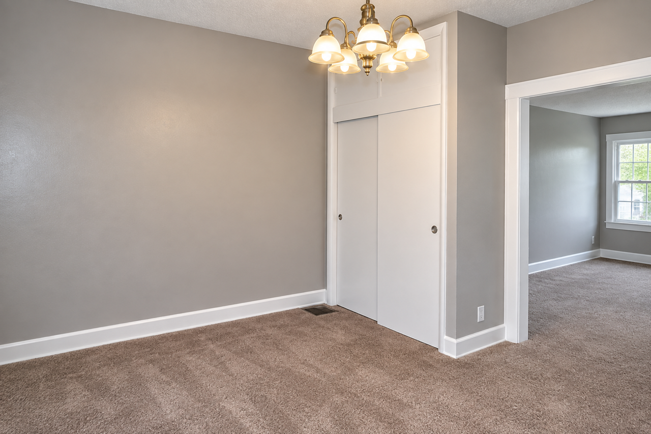 4038 Ruckle St - Photo 5 of 10