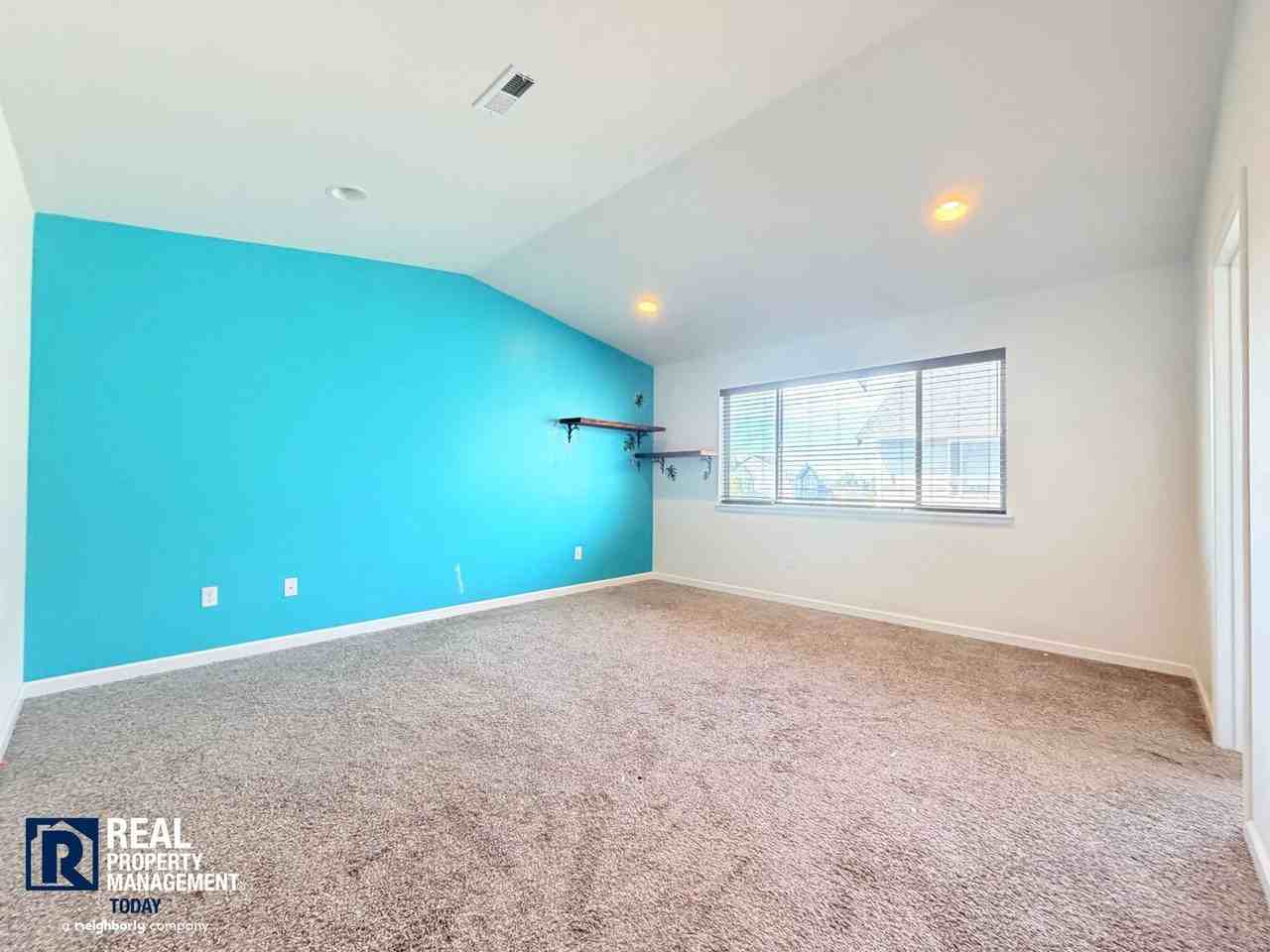 2413 201st Street Ct E - Photo 5 of 13