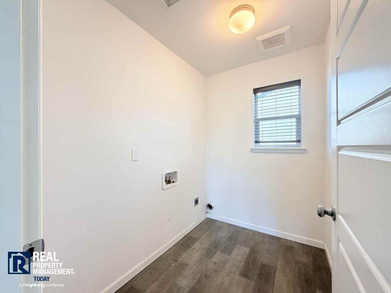 2413 201st Street Ct E - Photo 7 of 13