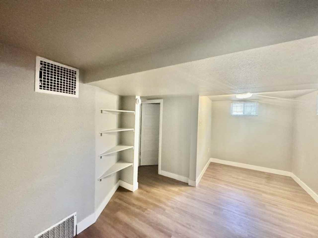 930 20th Ave - Photo 3 of 7