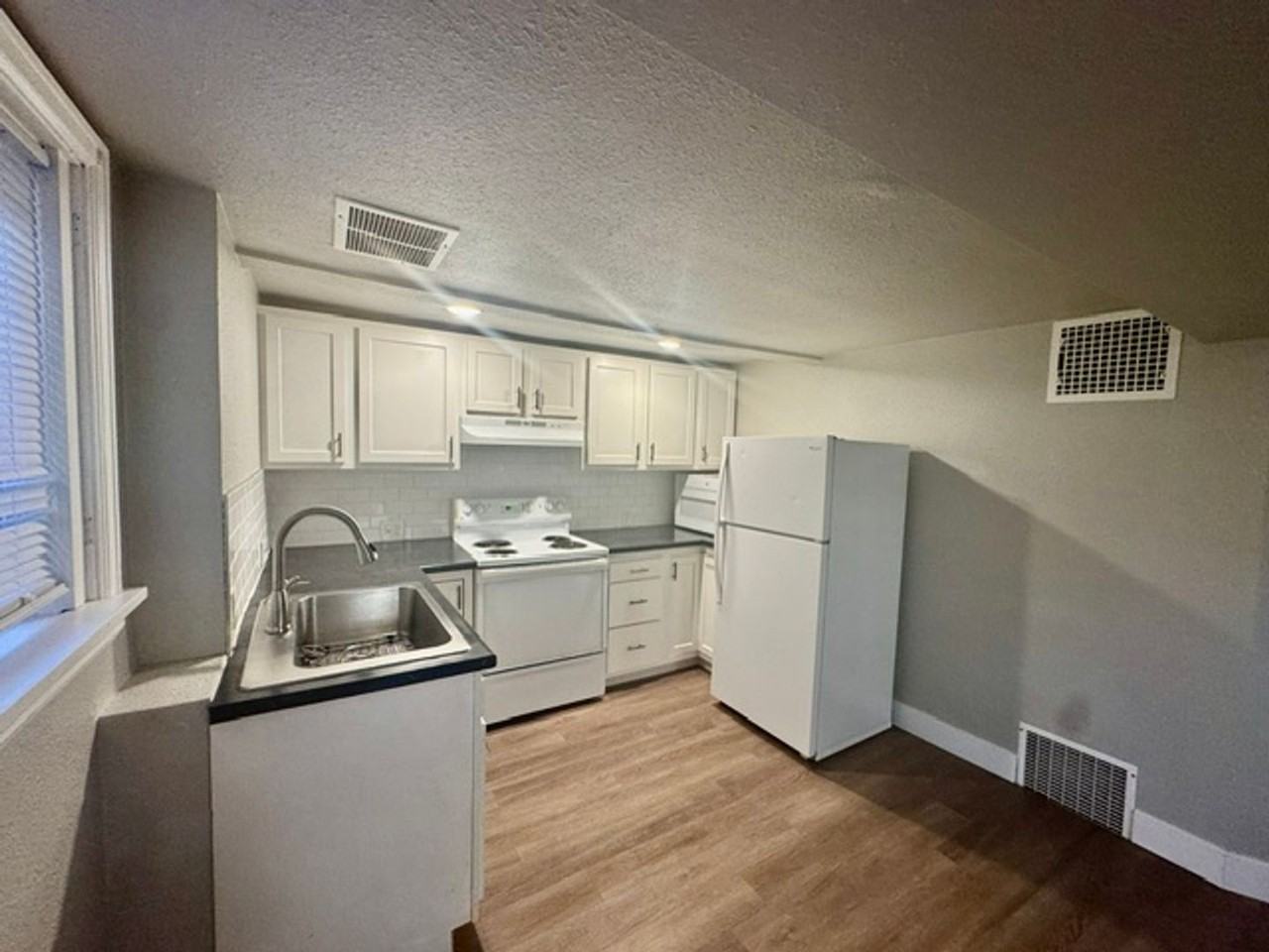 930 20th Ave - Photo 6 of 7