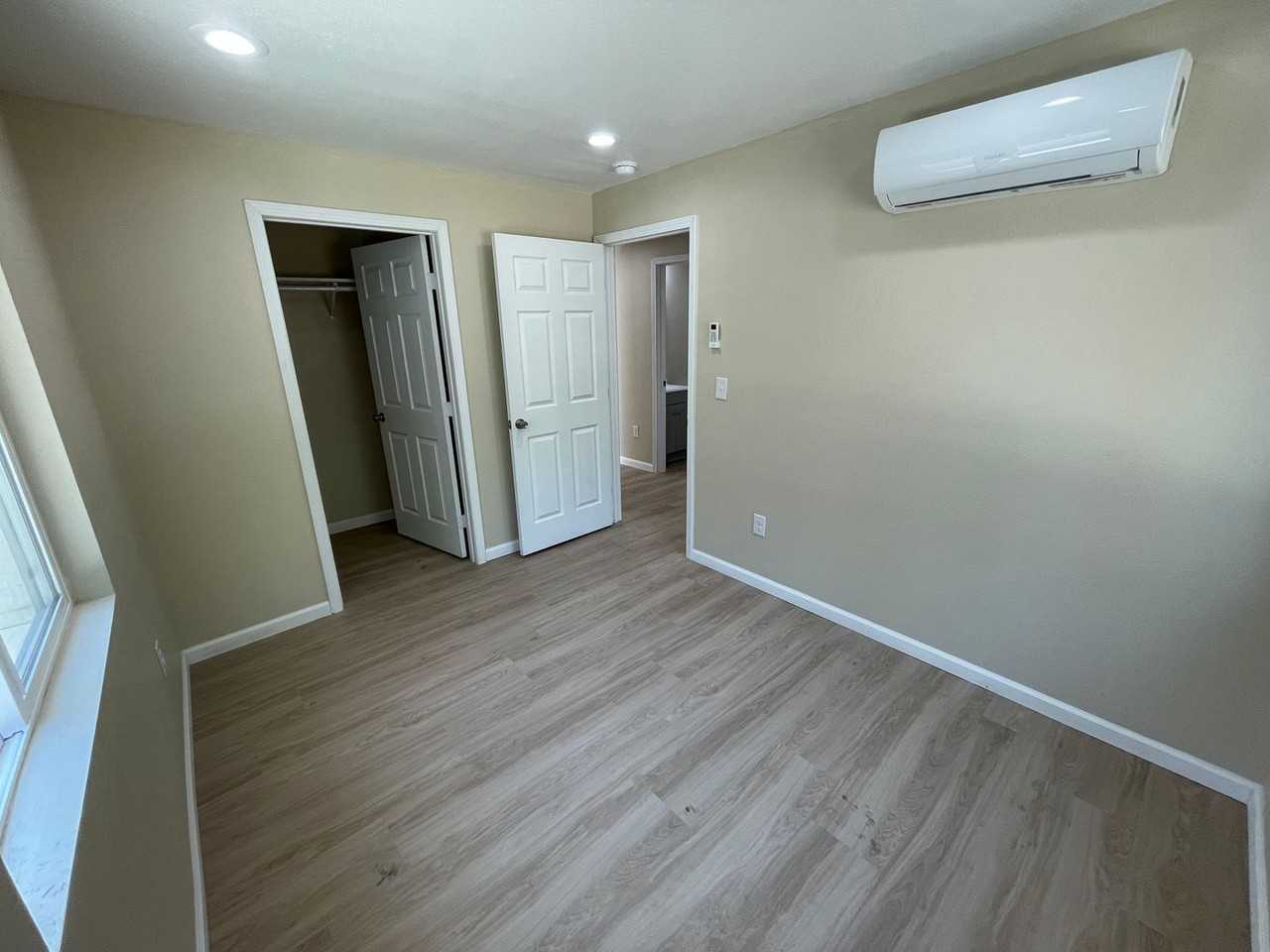 6135 Rhonda Rd - Photo 4 of 10