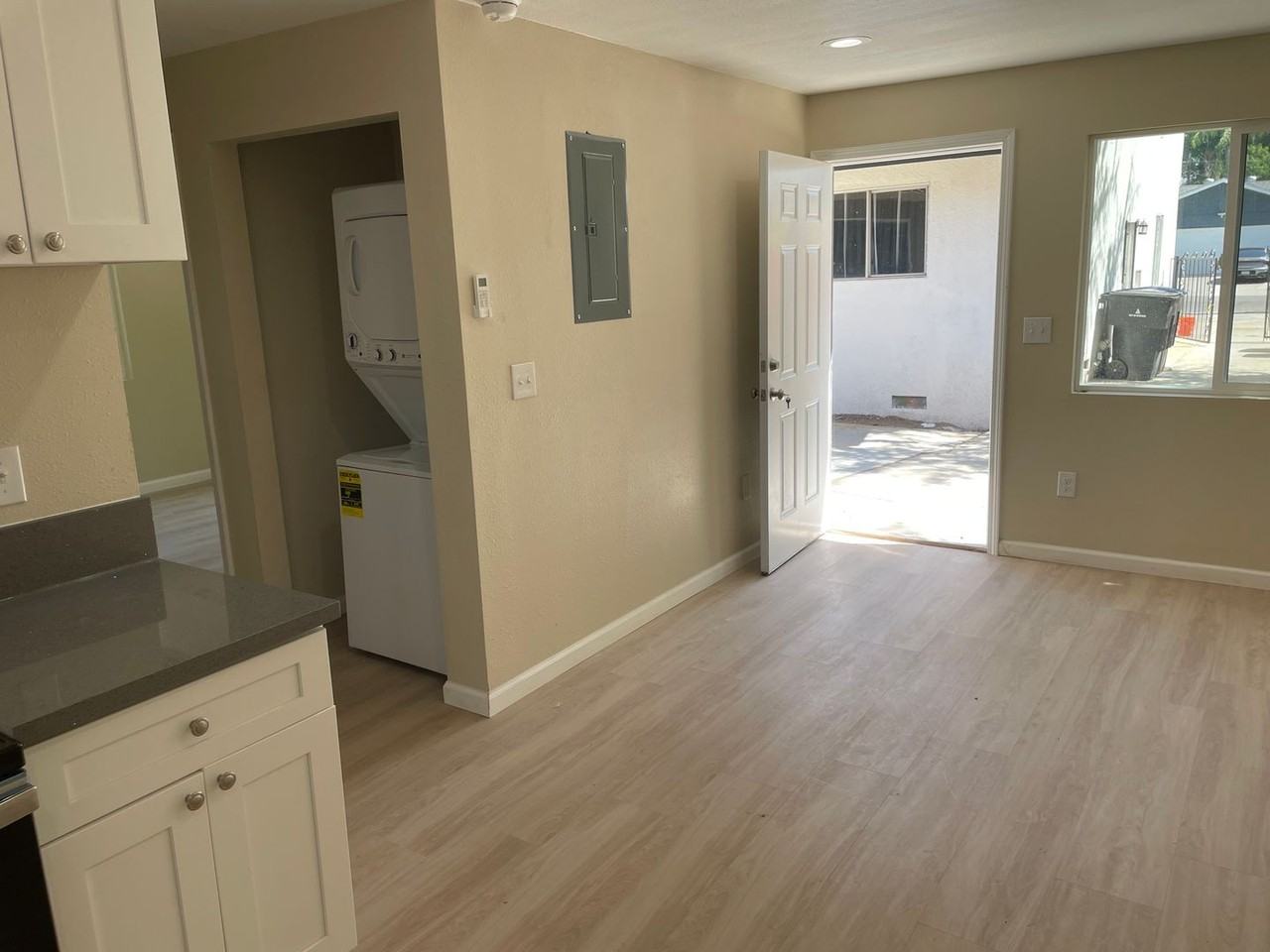 6135 Rhonda Rd - Photo 7 of 10