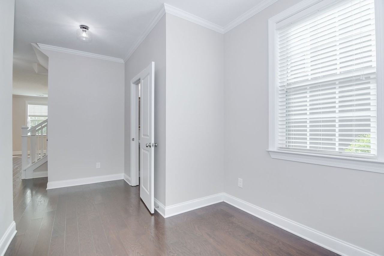 983 Glenhaven Dr - Photo 6 of 37