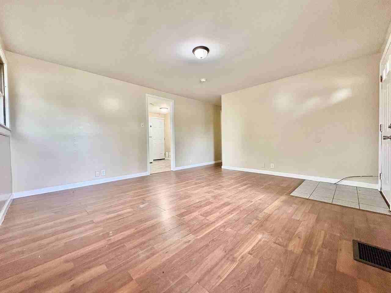 3402 Woldhaven Dr - Photo 3 of 10