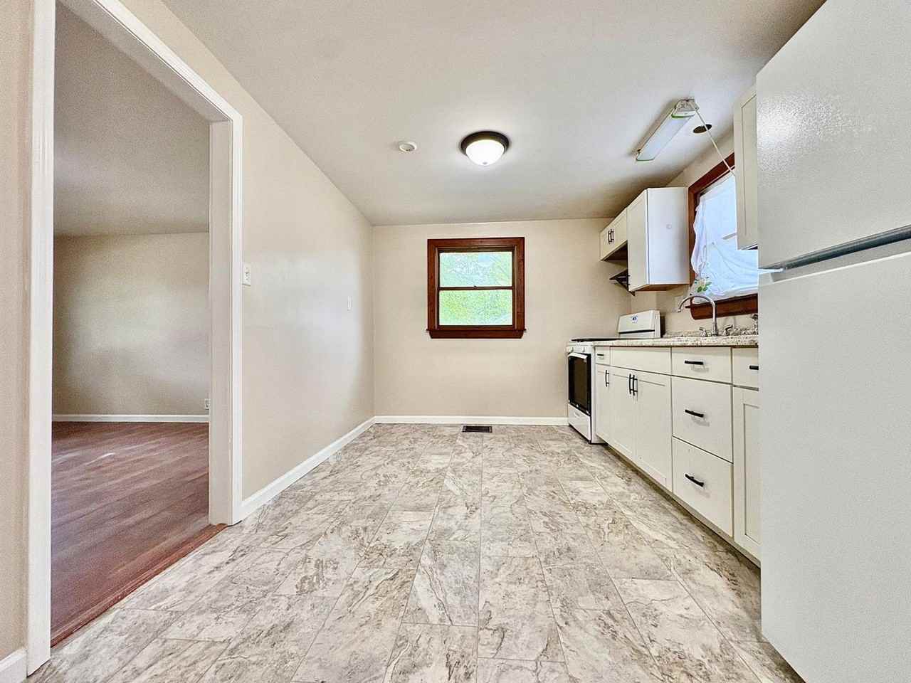 3402 Woldhaven Dr - Photo 5 of 10