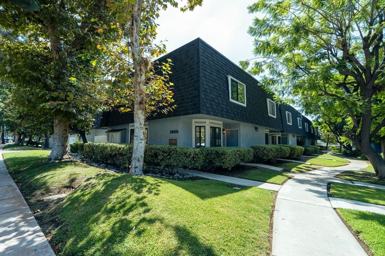 2600 Huntington Dr #A - Photo 2 of 32