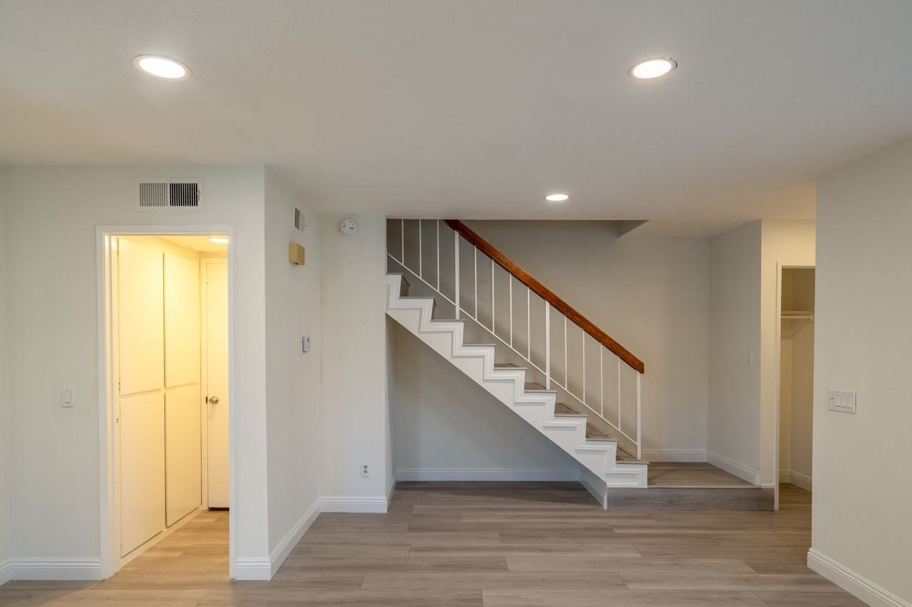 2600 Huntington Dr #A - Photo 5 of 32