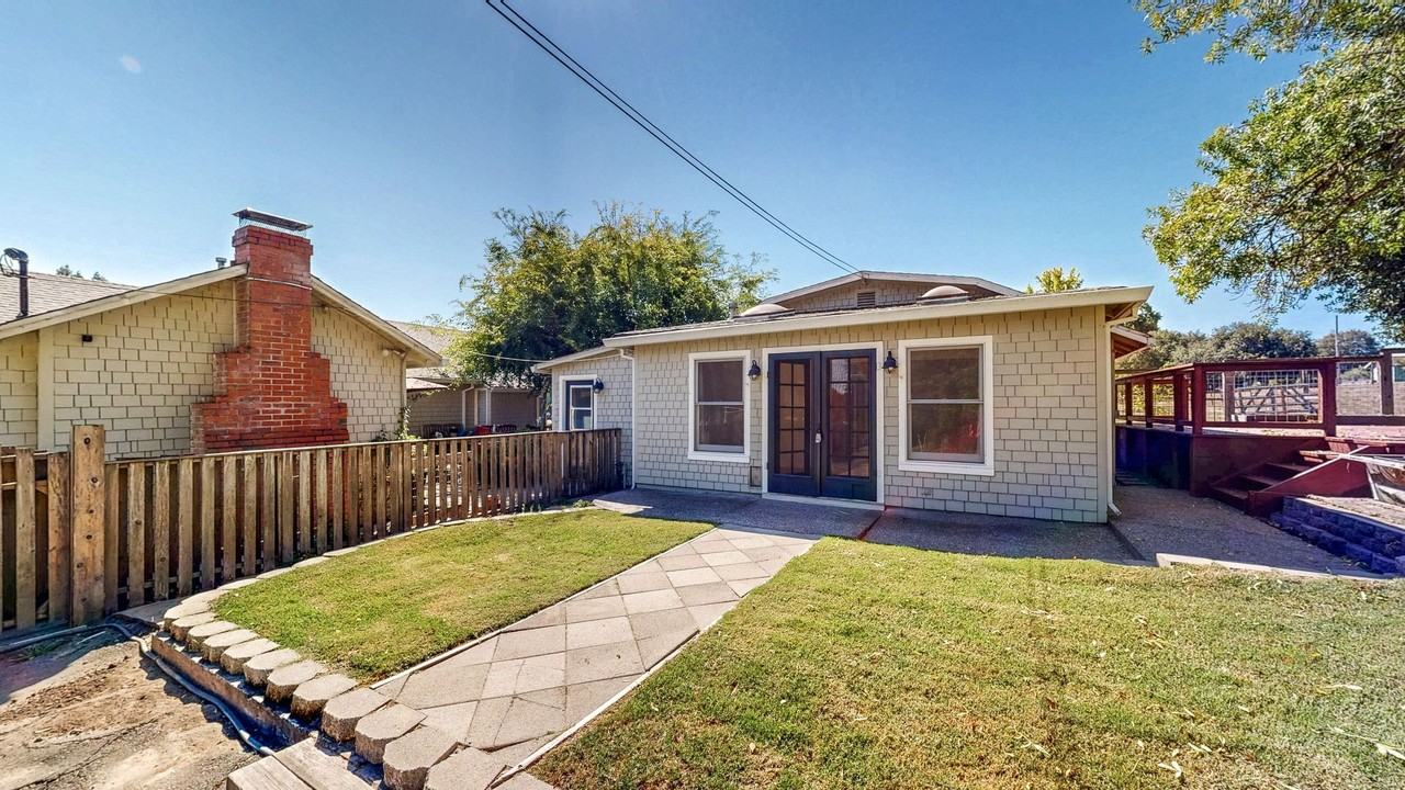7470 Mirabel Rd - Photo 2 of 32