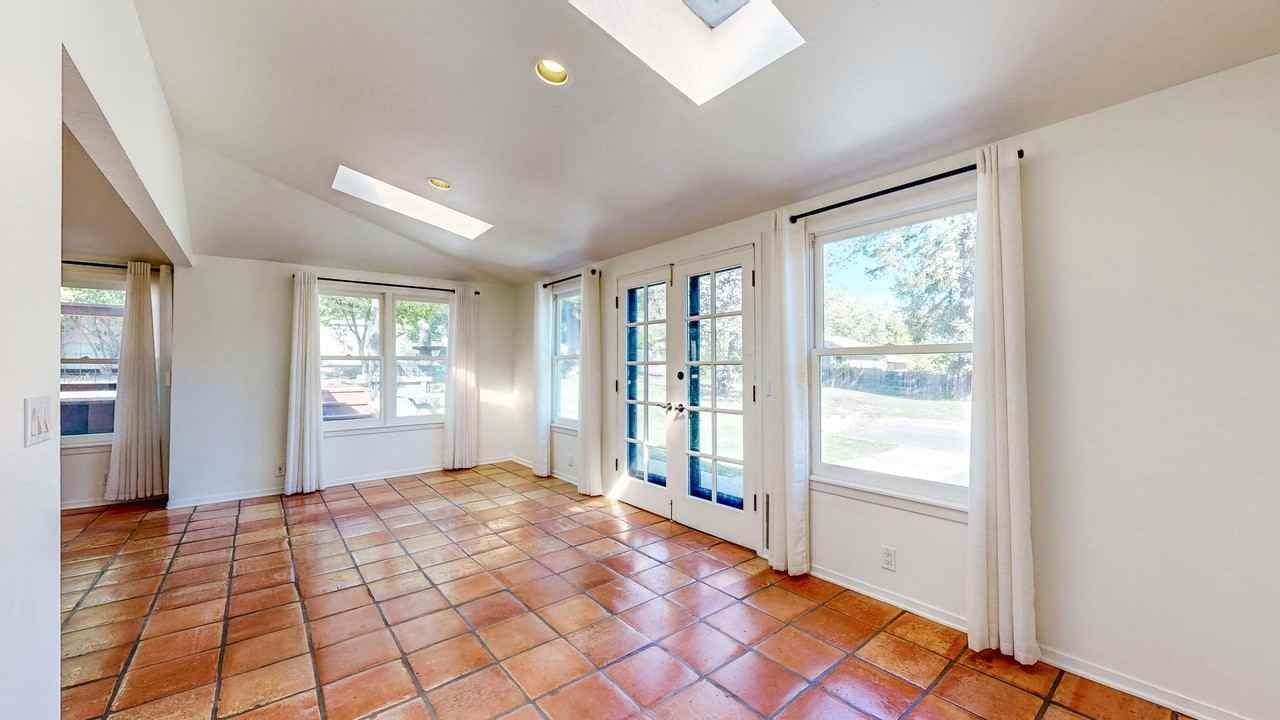 7470 Mirabel Rd - Photo 4 of 32