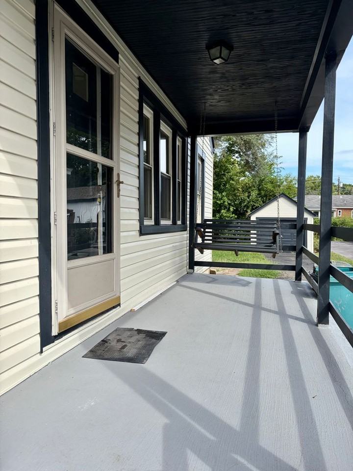 14 Caldwell Dr - Photo 3 of 10