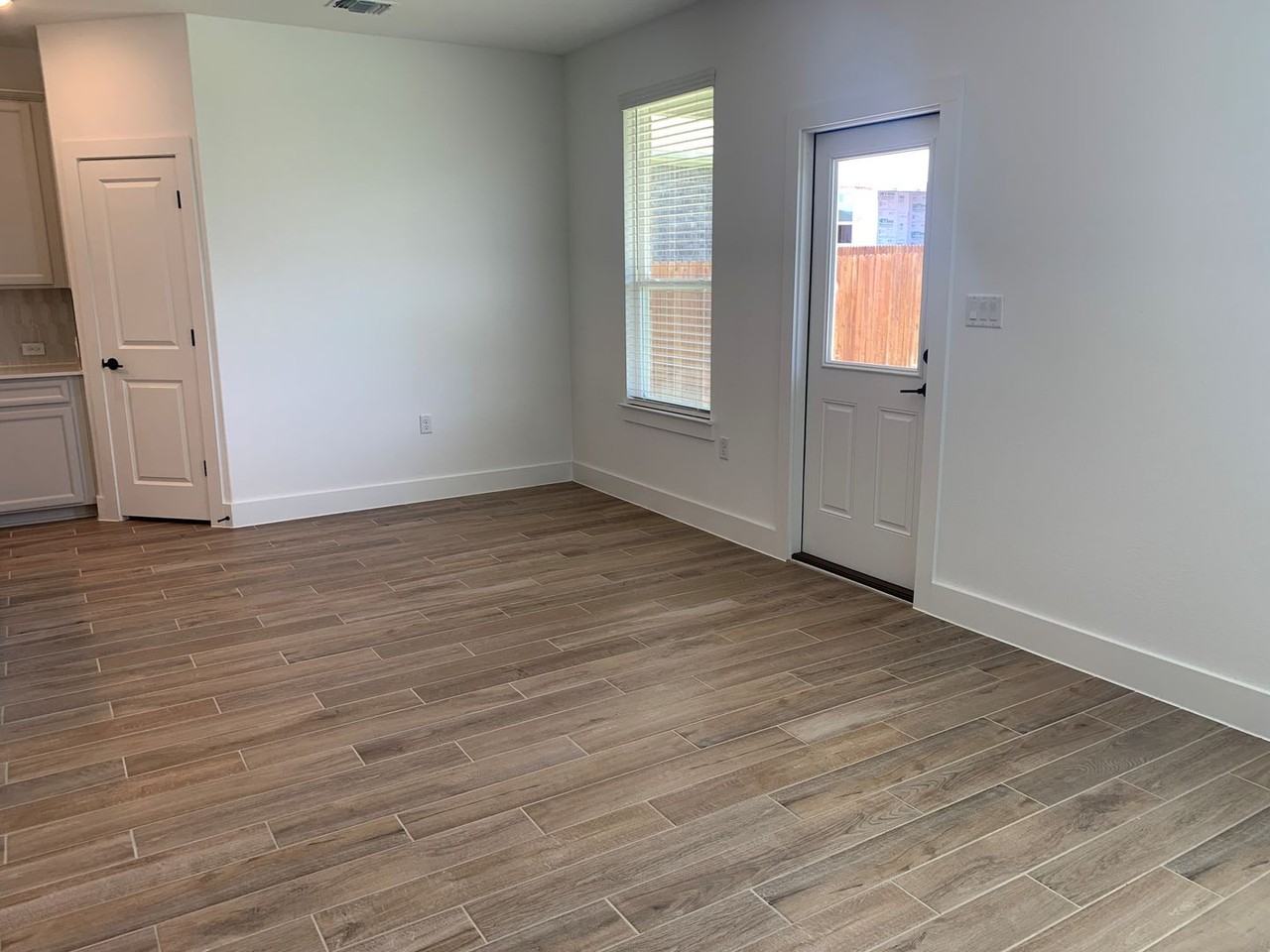 16809 Bustillos Path - Photo 3 of 6