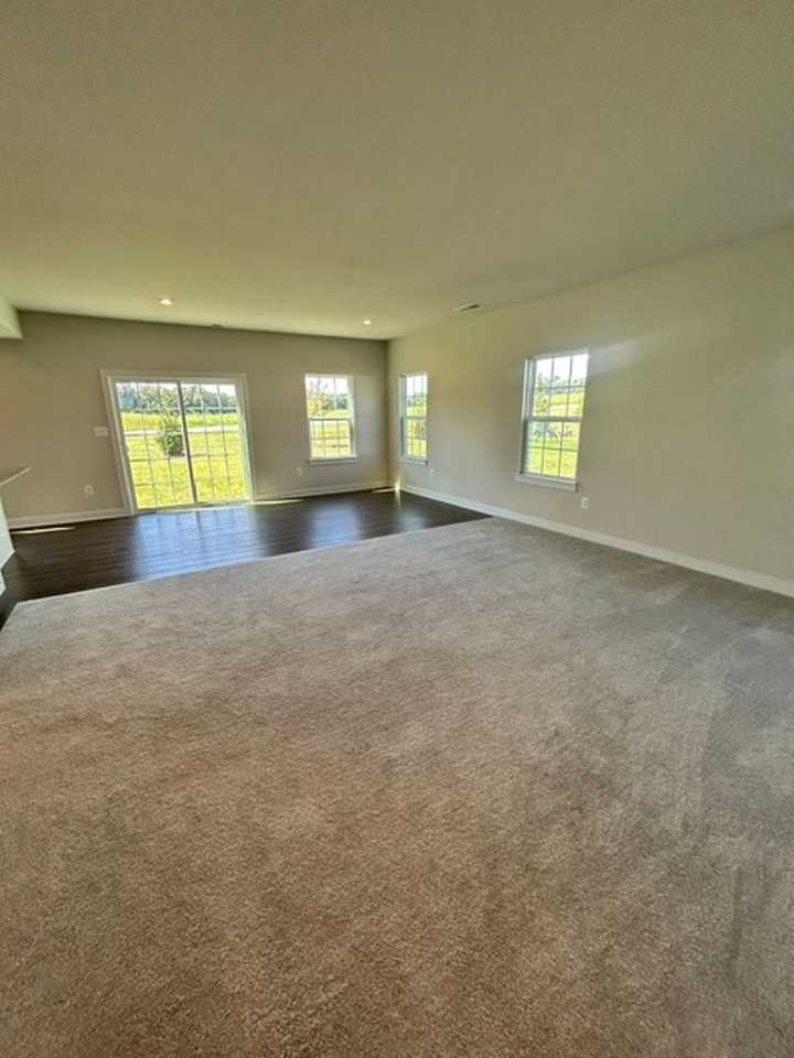 10696 Whispering Pine Ln - Photo 7 of 15