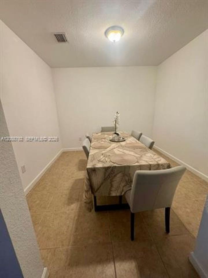 3178 3178 NW 103rd Pl th 3178 - Photo 5 of 23
