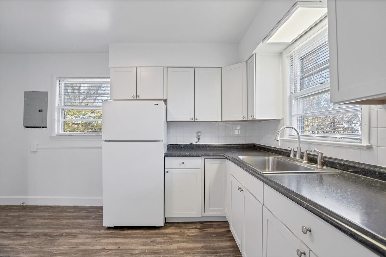 1713 18th Ave #1 - Photo 3 of 16