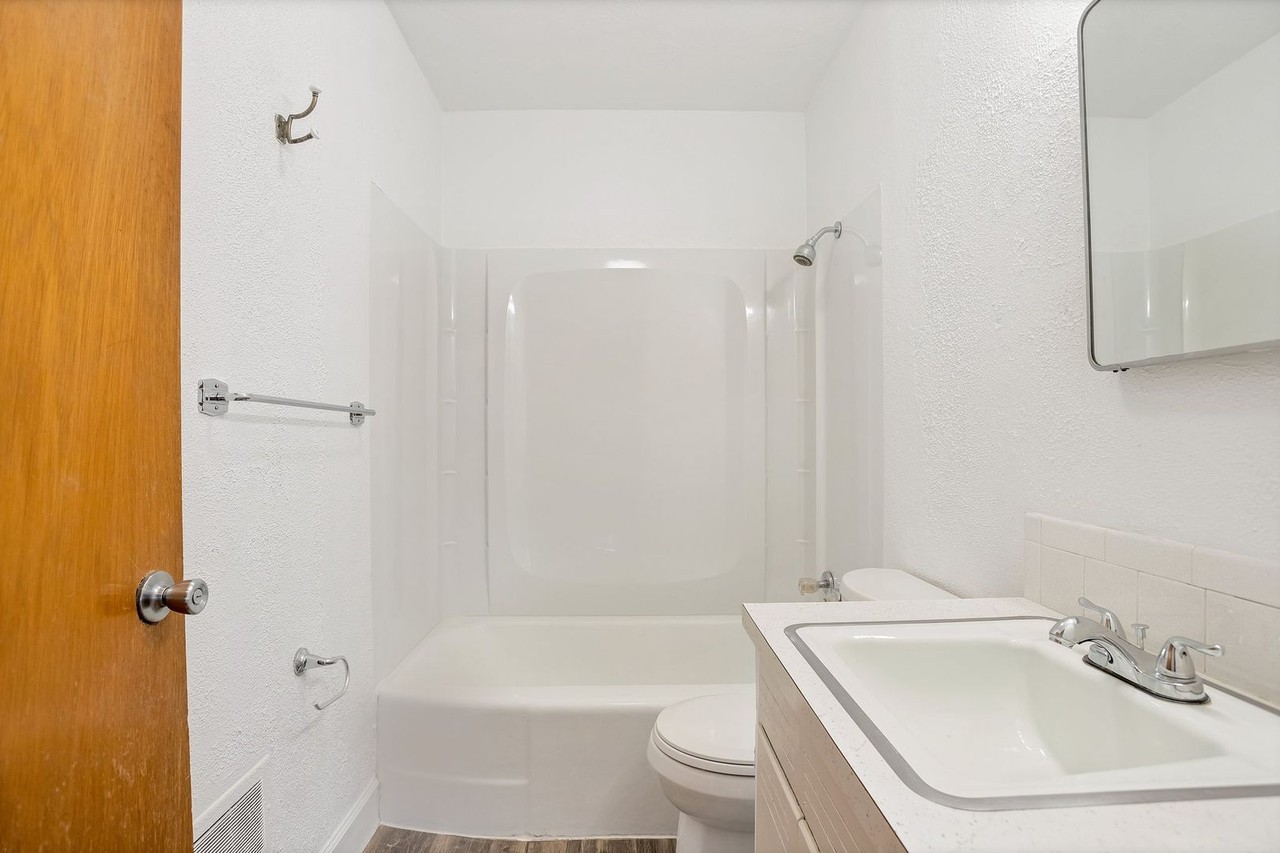 1713 18th Ave #1 - Photo 6 of 16