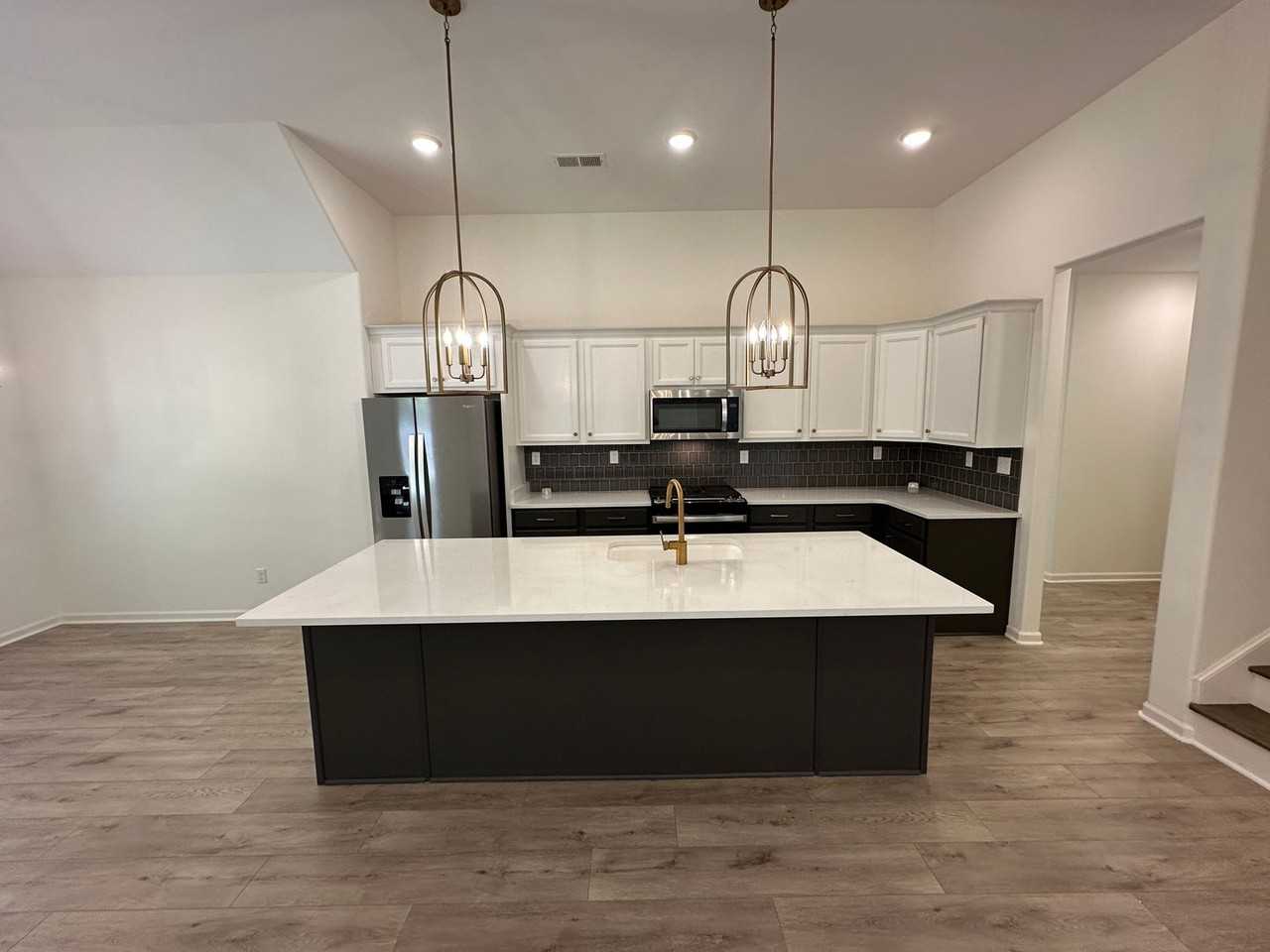 4998 Farmland Way - Photo 7 of 25