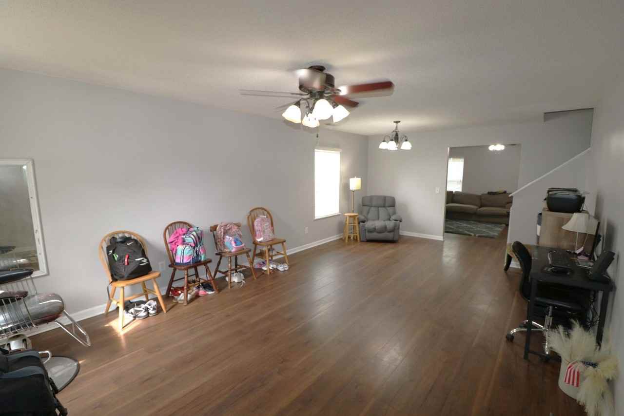 1933 Lake Carolina Dr - Photo 5 of 43