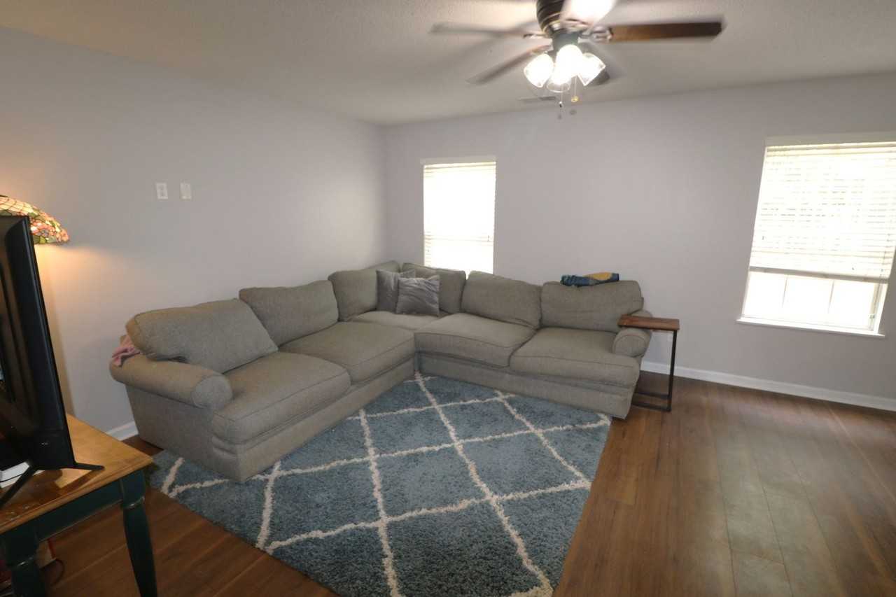 1933 Lake Carolina Dr - Photo 7 of 43