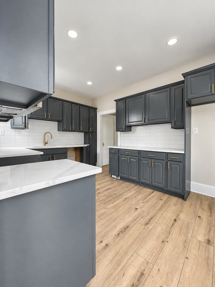 1568 Clifton Ave - Photo 2 of 18