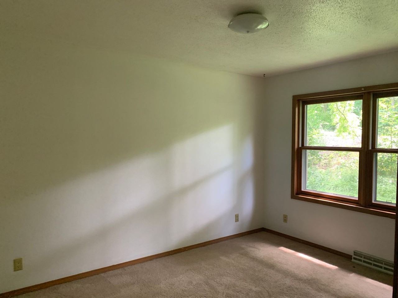 1229 1229 - 1231 Elgin Ave. - Photo 6 of 12