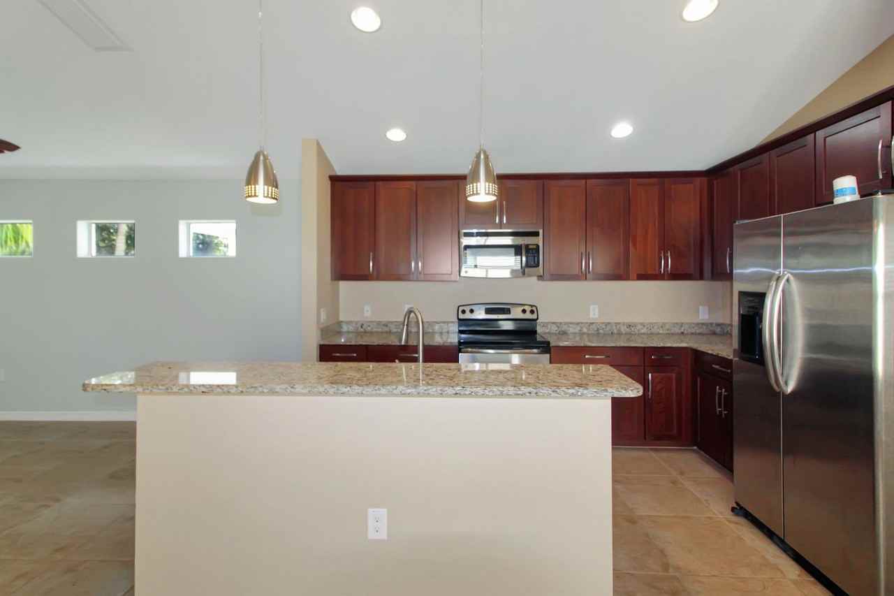 12476 Shimmering Oak Cir - Photo 4 of 14
