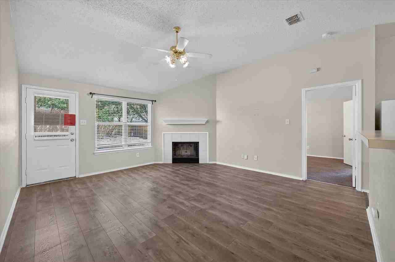 844 Canyon Cove Dr - Photo 6 of 17